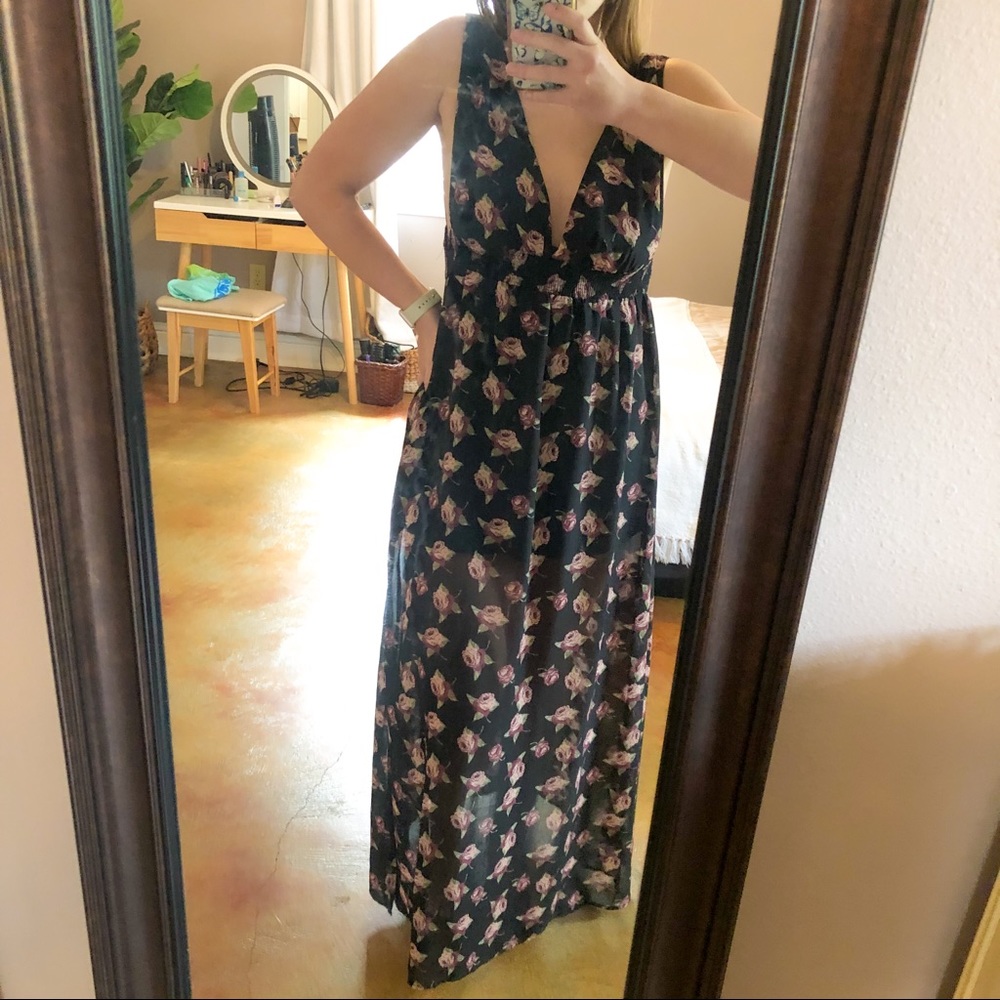 Black Rose Side Slit Maxi Dress - Size M
